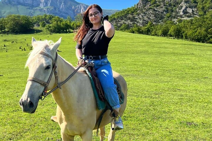 Off‑Road to Sevan: Horseback Riding and Zipline at Dilijan's Lake Parz photo 5