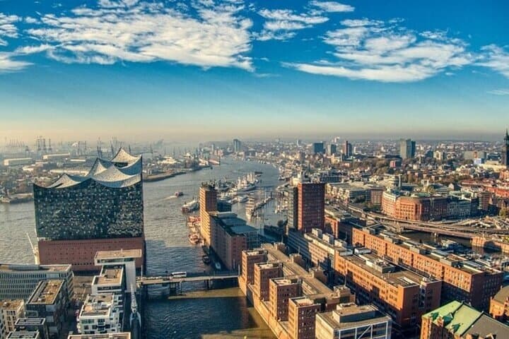 Explore Hamburg Old Town: Guided Walk Through Rathaus, Speicherstadt & Elbphilharmonie