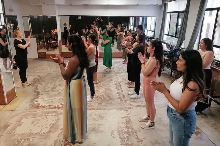 Learn Salsa in Barcelona: Latin Dance Class for All Levels photo 5