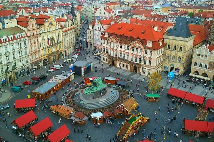Best of Prague: Private 4-Hour Castle, River Cruise & Old Town Tour photo 2