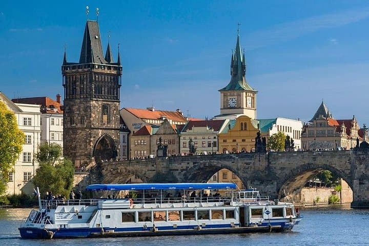 Best of Prague: Private 4-Hour Castle, River Cruise & Old Town Tour photo 4