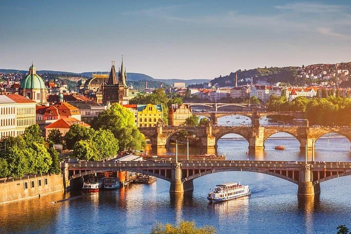 Best of Prague: Private 4-Hour Castle, River Cruise & Old Town Tour photo 3