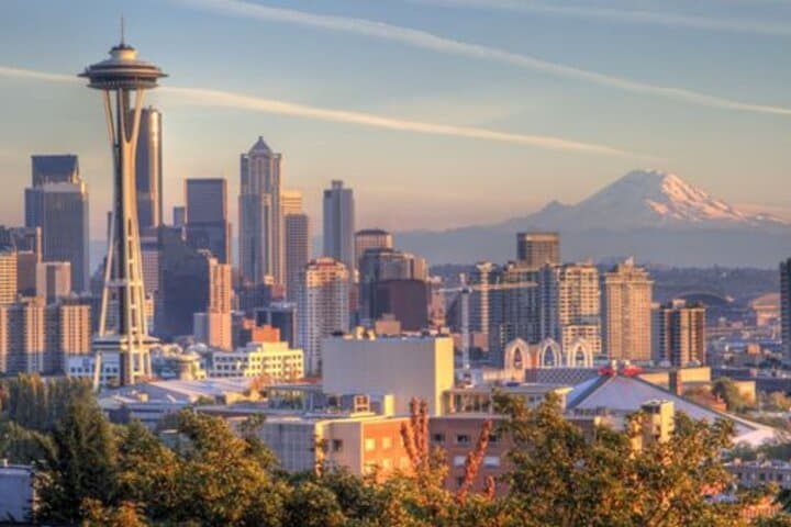 Seattle Full-Day Highlights Tour: Space Needle, Pike Place, Kerry Park & Columbia Center photo 2
