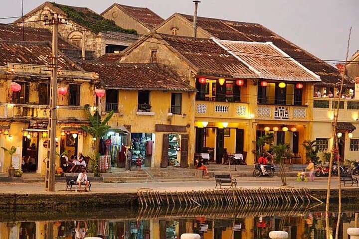 Marble Mountains & Hoi An Day Tour — Caves, Lanterns and Local Flavors photo 4
