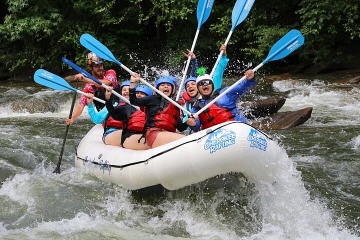 Middle Ocoee River Whitewater Rafting: 5-Mile Class III–IV Adventure photo 2