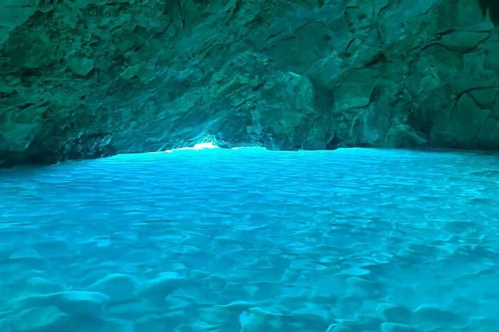 Vlora Speedboat Tour to the Blue Gem Cave & Grama Bay