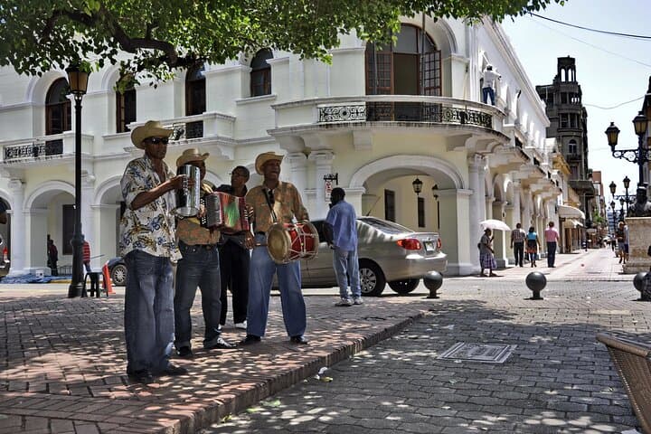 discover-santo-domingo-gualey-zona-colonial-private-tour photo 2