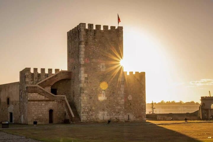 Santo Domingo Colonial Zone Tour — Columbus Lighthouse, Tres Ojos & Ozama Fortress photo 3