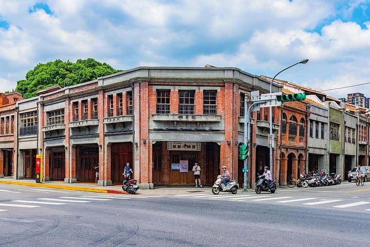 4-Day Private Taiwan Highlights: Taipei, Jiufen, Sun Moon Lake & Taichung photo 4