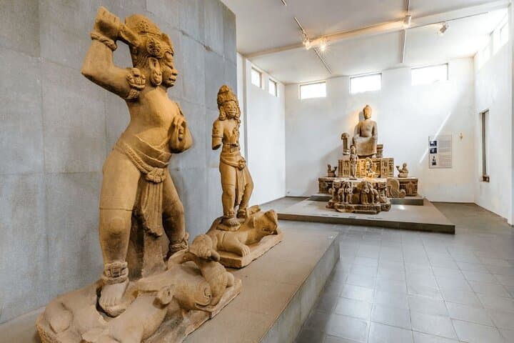 Da Nang History Walking Tour: Cham Museum, My Son & Local Flavors photo 5