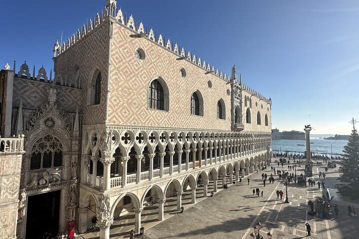 Venice City Highlights Walking Tour: 2-Hour Small-Group Stroll from Dorsoduro to St. Mark's photo 2