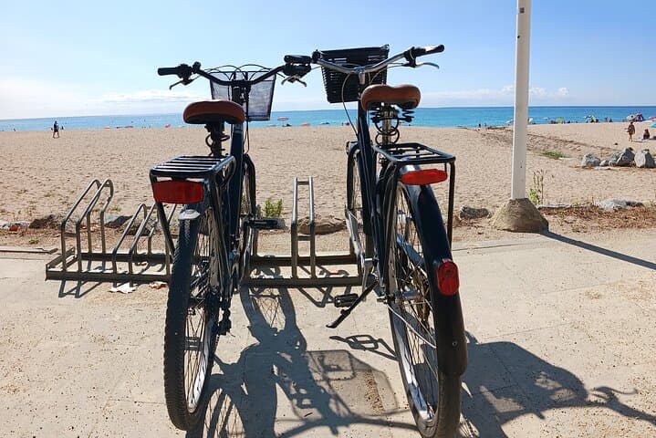 Barcelona Bike Rental with Free Home Delivery — Classic & E‑Bikes photo 3
