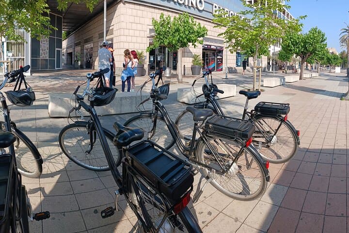 Barcelona Bike Rental with Free Home Delivery — Classic & E‑Bikes photo 5