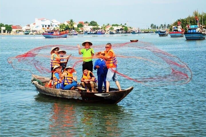 Hoi An Basket Boat, Lantern Making & Cooking Class on the Thu Bon River photo 5