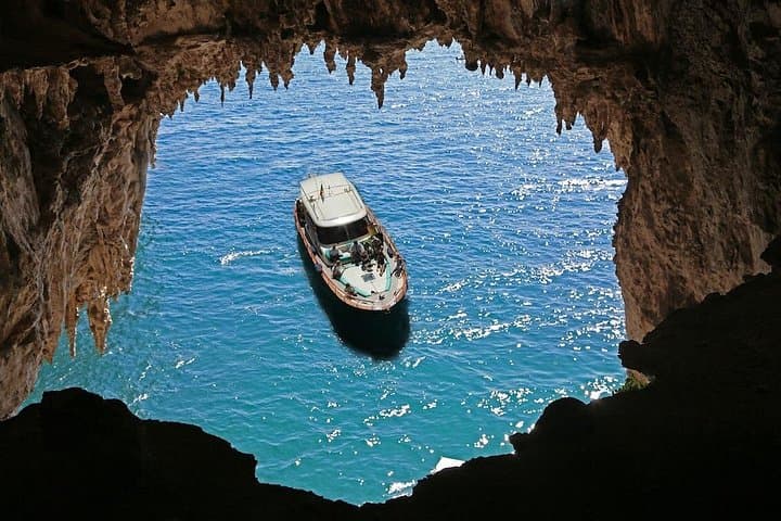 Capri & Li Galli Boat Tour from Amalfi — Swim, Snorkel and Explore photo 3