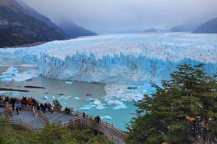 Perito Moreno Glacier Walkways: Full-Day Tour from El Calafate