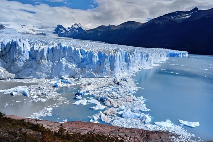 Perito Moreno Glacier Walkways: Full-Day Tour from El Calafate photo 2