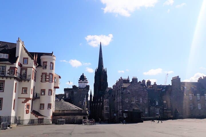 Private Royal Mile Walking Tour – Explore Edinburgh Old Town in 2 Hours photo 4