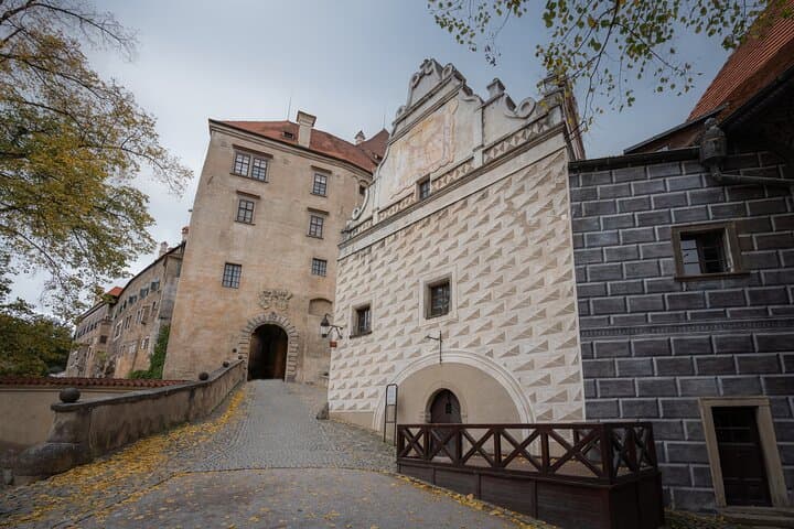 Private Romantic Evening Walk in Český Krumlov — Sunset Views & Secret Corners photo 2