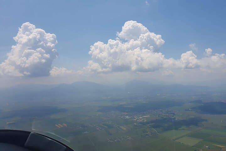 Glider Flight Over Transylvania: Soaring High Near Brașov photo 2