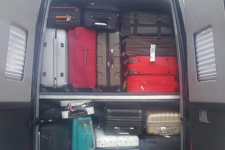 Seattle to/from Canada Airport Transfers — Sea‑Tac to Vancouver & Cross‑Border Rides photo 4
