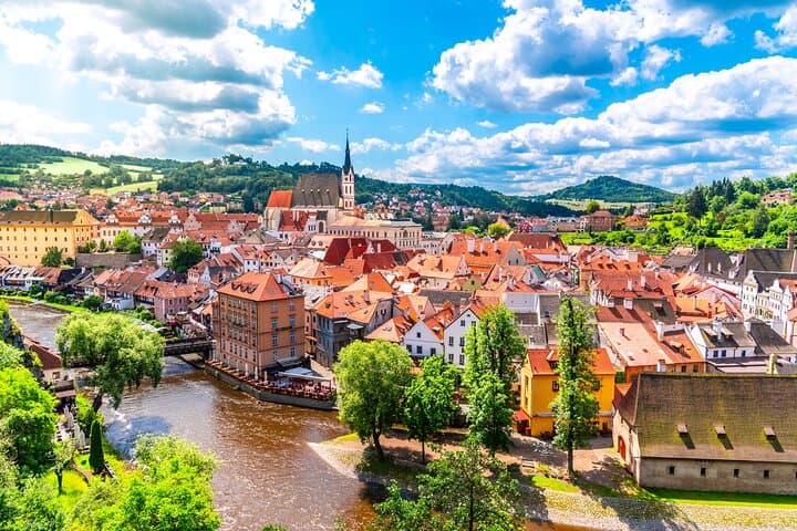 Prague to Cesky Krumlov Private Full-Day Tour — Castle, Old Town & Budweiser Brewery photo 2