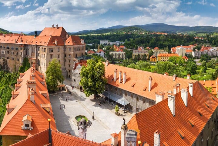 Prague to Cesky Krumlov Private Full-Day Tour — Castle, Old Town & Budweiser Brewery photo 6
