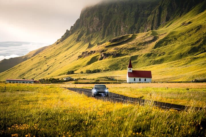 Private Golden Circle Tour: Explore Þingvellir, Geysir, Gullfoss & Kerid