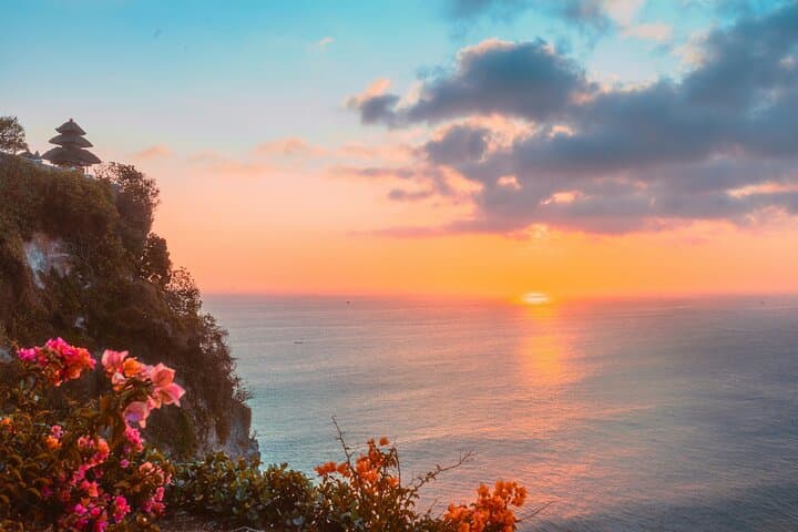 Bali Water Sports and Uluwatu Sunset: Banana Boat, Jet Ski & Parasailing photo 3
