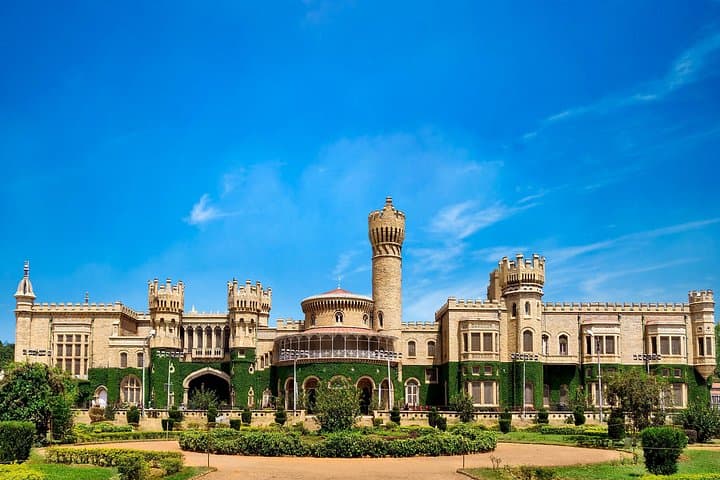 Bangalore Full-Day Private City Tour: Lalbagh, Palaces & Markets photo 3