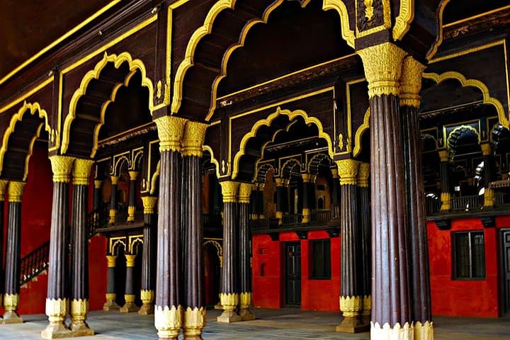 Bangalore Full-Day Private City Tour: Lalbagh, Palaces & Markets photo 5