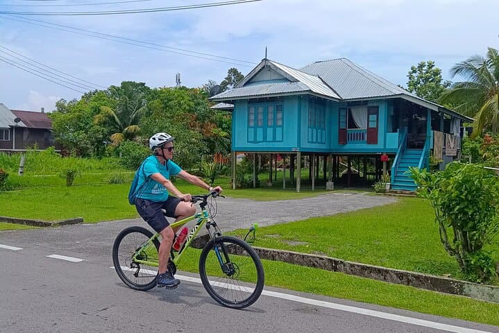 Kuching Bike & Cook: Riverfront Village Ride & Sarawak Cooking Class photo 5