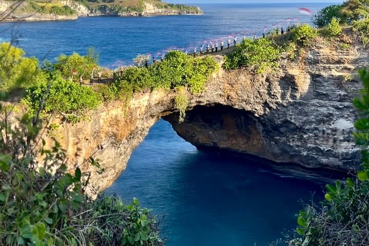 One-Day West Nusa Penida Tour from Bali — Kelingking, Broken Beach & Crystal Bay photo 2