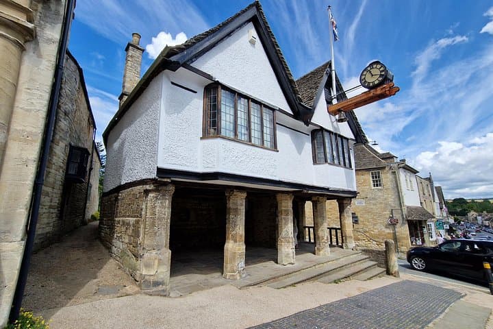 Essential Cotswolds Day Tour: Market Towns, Thatched Villages & Minster Lovell
