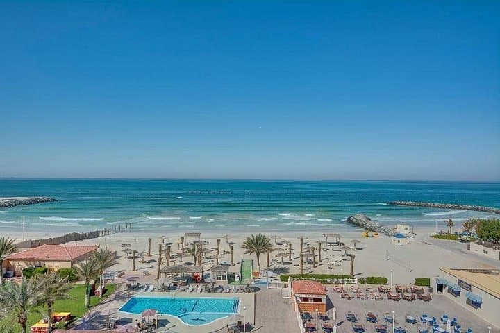 Six-Emirates Private Day Tour: Dubai to Fujairah Highlights