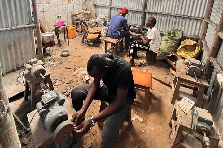 Kibera Community Visit Nairobi: Guided Cultural Tour and Local Enterprises