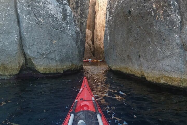 Sea Kayak the Athenian Riviera: Agios Nikolaos to Arsida Island photo 3