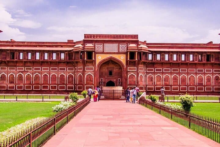 8-Day Rajasthan Loop: Delhi to Udaipur — Taj, Forts & Desert Highlights photo 6