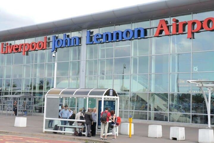 Private One-Way Transfer: Liverpool John Lennon Airport to City Door-to-Door