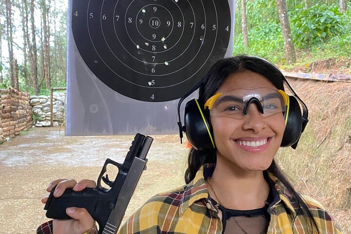 Medellin Shooting Range Adventure: Guided Firearms Experience in Colombia photo 2