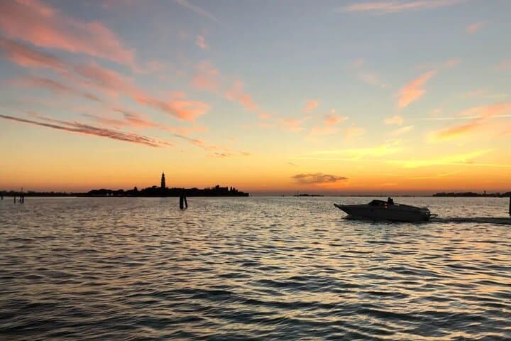 Sunset Gondola Ride in Venice: Shared 25-Minute Grand Canal Experience photo 6