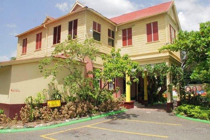 Bob Marley City Guided Tours: Kingston Cultural Walk & Bob Marley Museum Experience photo 2