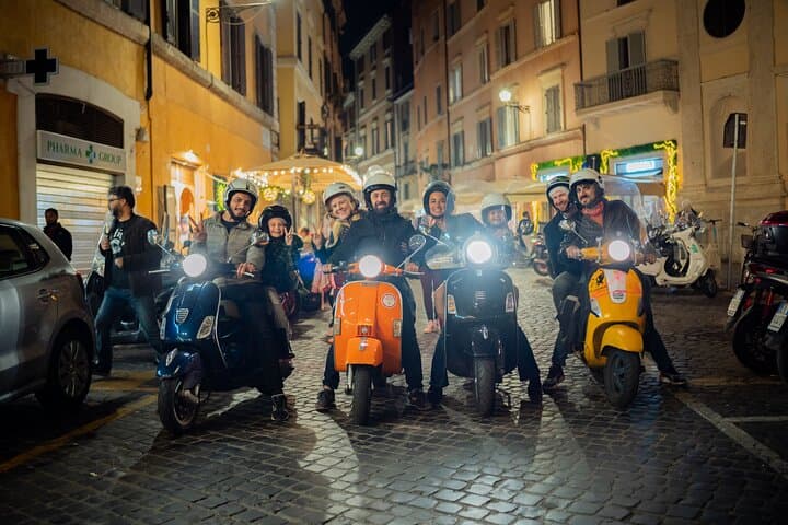 Rome Vespa Tour with Professional Photoshoot — Small-Group Scooter Experience photo 2