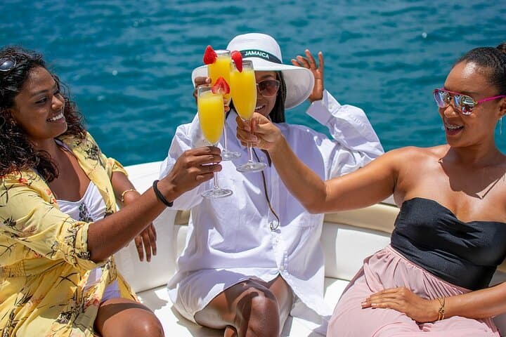Private Montego Bay Yacht Cruise with Snorkeling, Open Bar & Lunch photo 4
