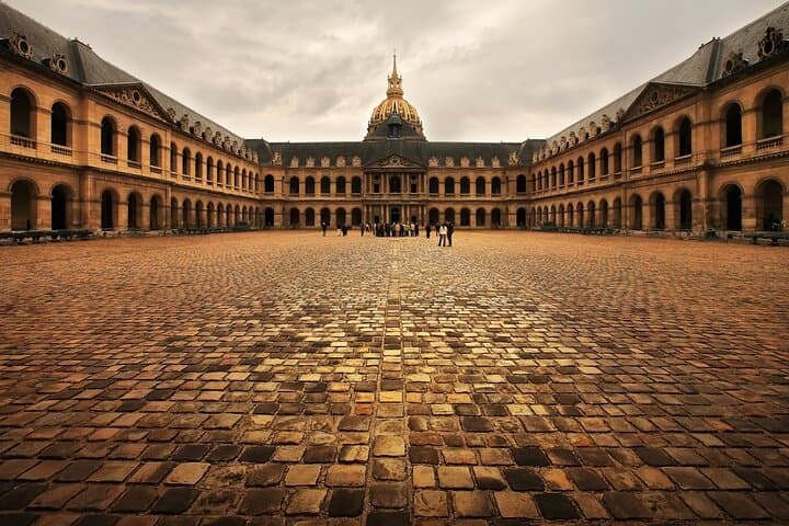Napoleon's Paris: Guided Walking Tour to Les Invalides and the Emperor's Tomb photo 5