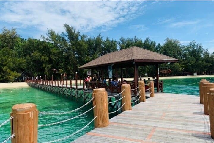 Island Hopping in Kota Kinabalu: Sapi & Manukan Snorkel Tour