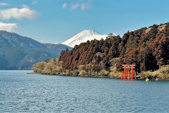 Private Mt Fuji & Hakone Day Tour from Tokyo — Ropeway, Owakudani and Lake Ashi Cruise photo 2