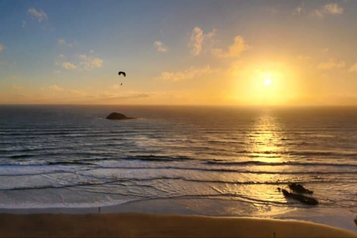 Auckland Twilight Sunset Tour: Muriwai Beach, Winery Dinner & Thermal Pools photo 2