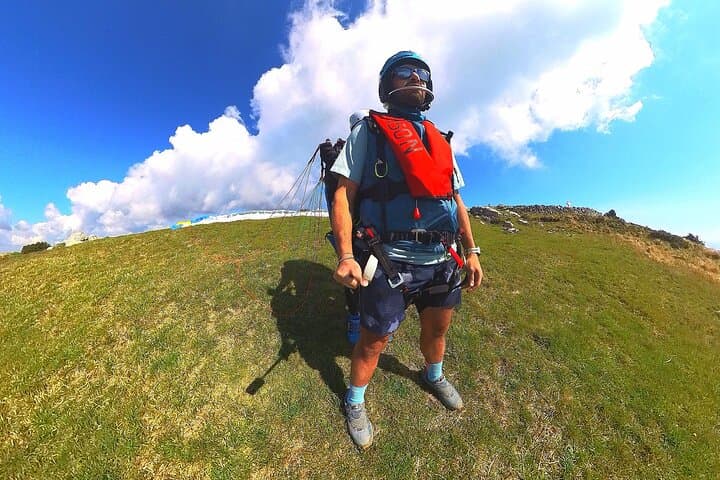 Maiori Hike & Fly: Tandem Paragliding from Monte Falerio Over the Amalfi Coast photo 6
