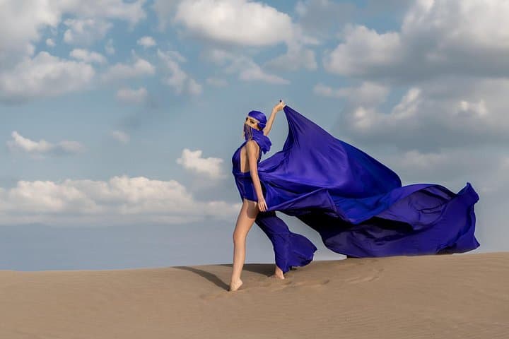 Dubai Desert Flying Dress Photoshoot in the Red Sand Dunes (Lahbab) photo 4